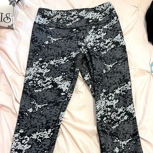 Nike capri leggings Size S